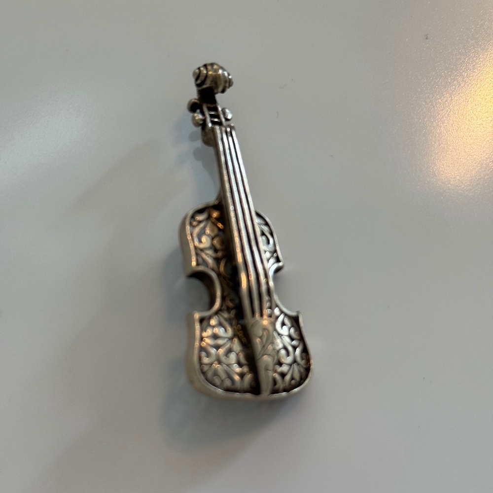 Pin